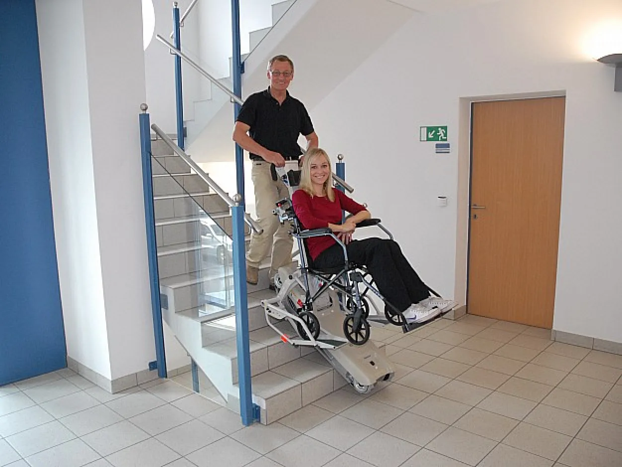 stairlift-manufacturers-delhi stairlift dealers delhi